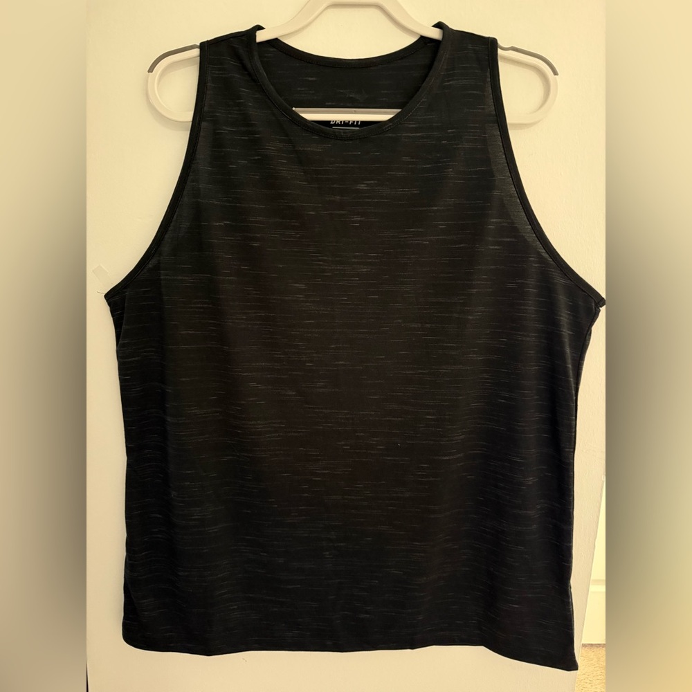 EUC Nike Dri Fit Women’s tank, size XXL